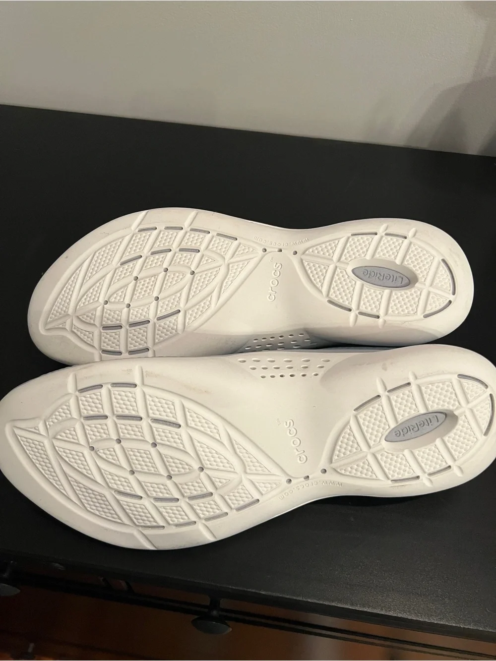 Crocs Literide Pacer Sneakers